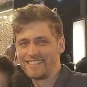 The 30-year old son of father (?) and mother(?) Sodapoppin in 2024 photo. Sodapoppin earned a  million dollar salary - leaving the net worth at 0.5 million in 2024