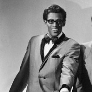 Where are there online pictures of David Ruffin in his casket?