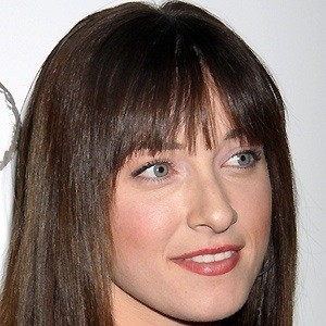 Margo Harshman - Bio, Facts, Family | Famous Birthdays