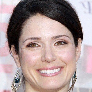 Ali Cobrin - Bio, Facts, Family | Famous Birthdays