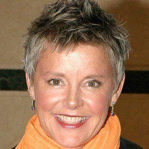 Amanda Bearse - Bio, Facts, Family | Famous Birthdays