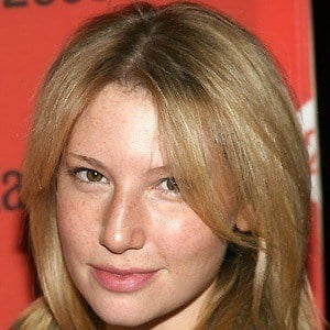 Ari Graynor - Bio, Facts, Family | Famous Birthdays
