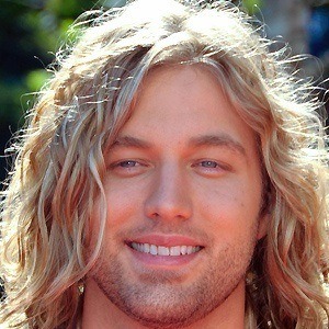 Casey James - Bio, Facts, Family | Famous Birthdays