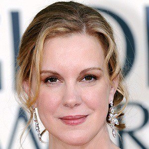 Elizabeth Perkins - Bio, Facts, Family | Famous Birthdays