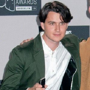 Ezra Koenig - Bio, Facts, Family | Famous Birthdays