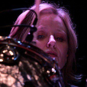 Gina Schock - Bio, Facts, Family | Famous Birthdays