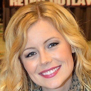 Kim Poirier - Bio, Facts, Family | Famous Birthdays