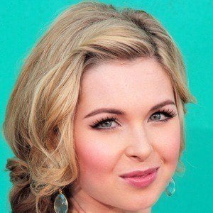 Kirsten Prout - Bio, Facts, Family | Famous Birthdays