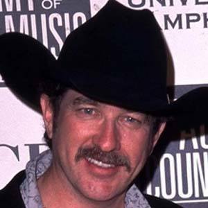Kix Brooks - Bio, Facts, Family | Famous Birthdays