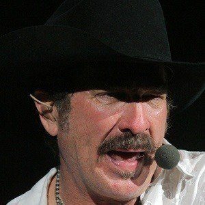 Kix Brooks - Bio, Facts, Family | Famous Birthdays