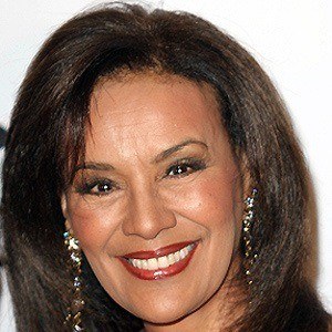 Marilyn McCoo - Bio, Facts, Family | Famous Birthdays