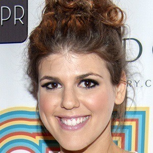 Molly Tarlov - Bio, Facts, Family | Famous Birthdays