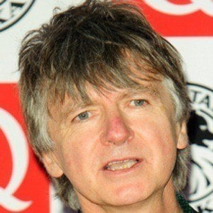 Neil Finn - Bio, Facts, Family | Famous Birthdays