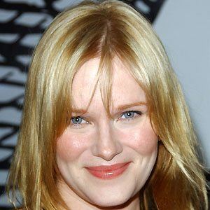Nicholle Tom - Bio, Facts, Family | Famous Birthdays