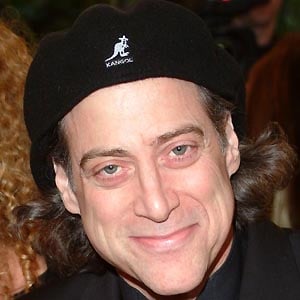 Richard Lewis - Bio, Facts, Family | Famous Birthdays