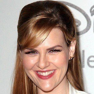 Sara Rue - Bio, Facts, Family | Famous Birthdays