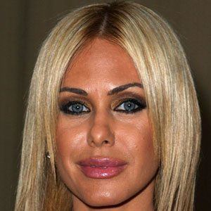 Shauna Sand - Bio, Facts, Family | Famous Birthdays