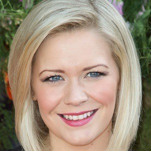 Suzanne Shaw - Bio, Facts, Family | Famous Birthdays