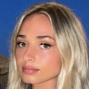 Alexa Adams Profile Picture