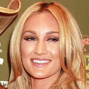 Brittany Aldean - Bio, Facts, Family | Famous Birthdays