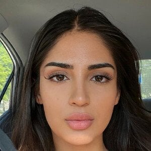 Mina Amousse Profile Picture