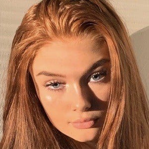 Bella Anderson Profile Picture