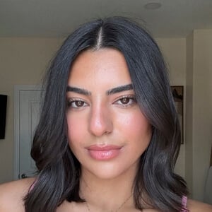 Jess Arakelyan Profile Picture