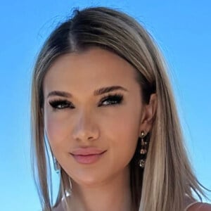 Aria Profile Picture