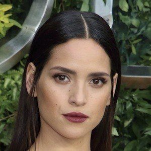 Adria Arjona Profile Picture