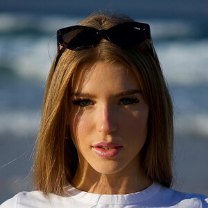 Rosie Arna Profile Picture