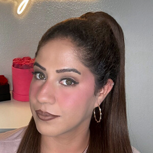 Manal Asad Profile Picture