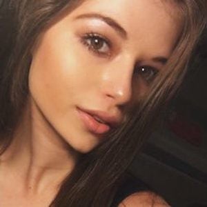 Bella Ashlynn Profile Picture