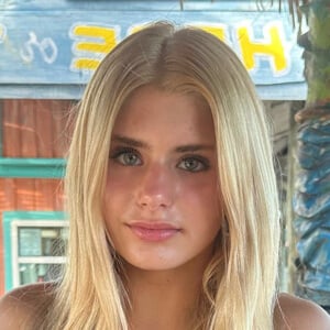 Sophie Ayre Profile Picture