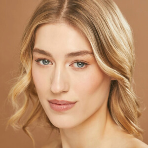 Caroline Baniewicz Profile Picture