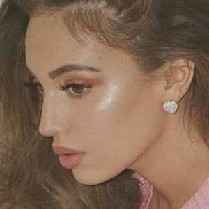 Alina Baraz Profile Picture