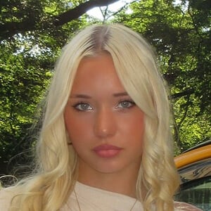 Esther Barbarosh Profile Picture