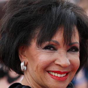 Shirley Bassey Profile Picture