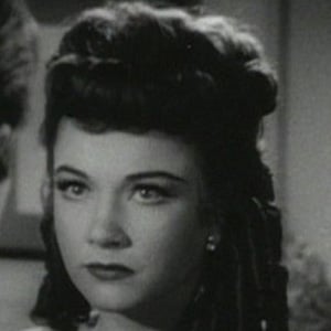 Anne Baxter Profile Picture