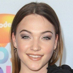 Violett Beane Profile Picture