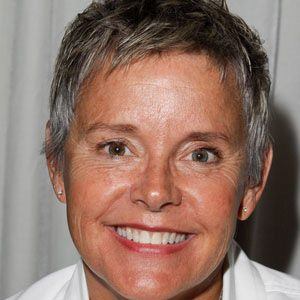 Amanda Bearse Profile Picture