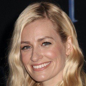 Beth Behrs Profile Picture