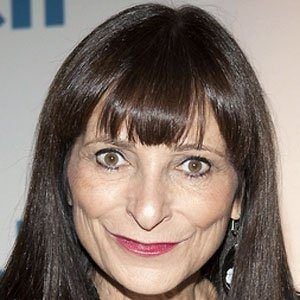 Jeanne Beker - Age, Family, Bio | Famous Birthdays