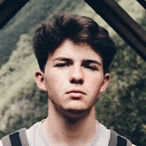 Petit Biscuit Profile Picture