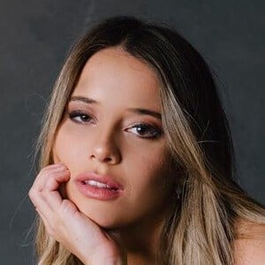 Zoe Bogach Profile Picture