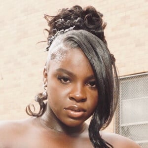 Zora Bora Profile Picture