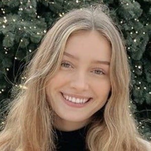 Carla Brocker Profile Picture