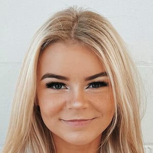 Elya Brown Profile Picture
