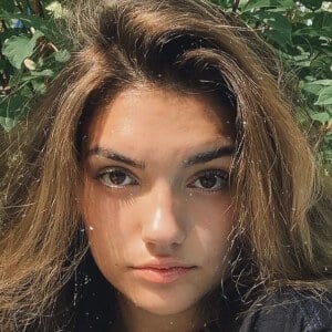 Isabelle Brown Profile Picture