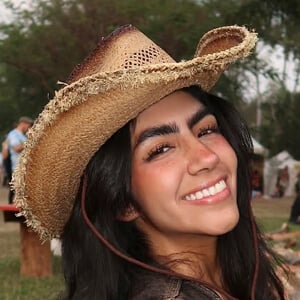 Alexa Calderón Profile Picture