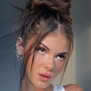 Yuliya Calister - Age, Family, Bio | Famous Birthdays